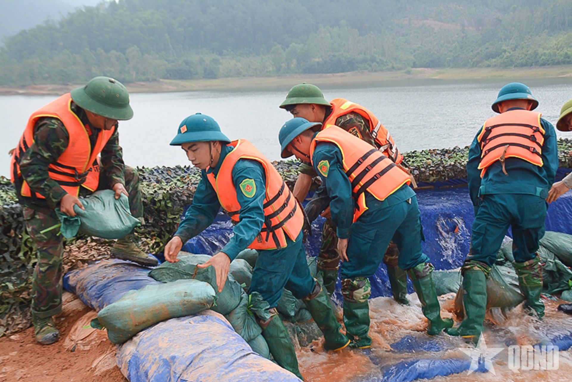 Lực lượng vũ trang Tây Bắc chiến đấu với “giặc lũ” thời bình - Bài 3: Đôi điều trăn trở (tiếp theo và hết)